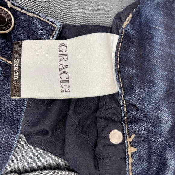 GRACE Horse Shoe Embellished Mid Rise/Easy Fit Bootcut Jeans - Picture 5 of 10